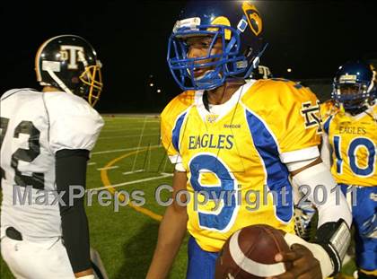 Thumbnail 3 in Verbum Dei vs. Bosco Tech photogallery.
