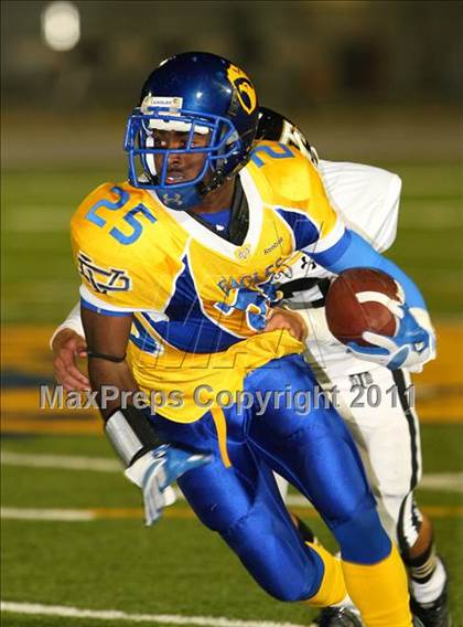 Thumbnail 3 in Verbum Dei vs. Bosco Tech photogallery.