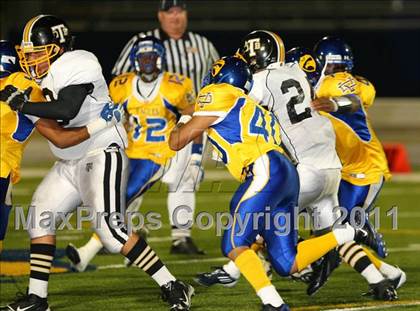 Thumbnail 2 in Verbum Dei vs. Bosco Tech photogallery.
