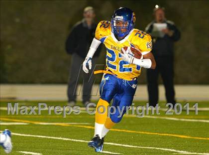 Thumbnail 1 in Verbum Dei vs. Bosco Tech photogallery.