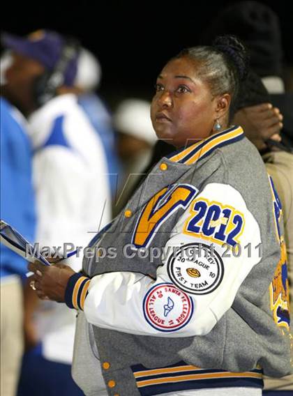 Thumbnail 1 in Verbum Dei vs. Bosco Tech photogallery.