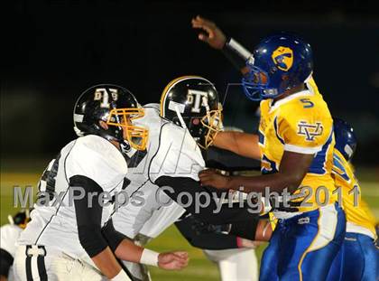 Thumbnail 1 in Verbum Dei vs. Bosco Tech photogallery.