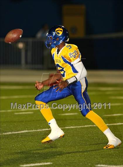 Thumbnail 3 in Verbum Dei vs. Bosco Tech photogallery.