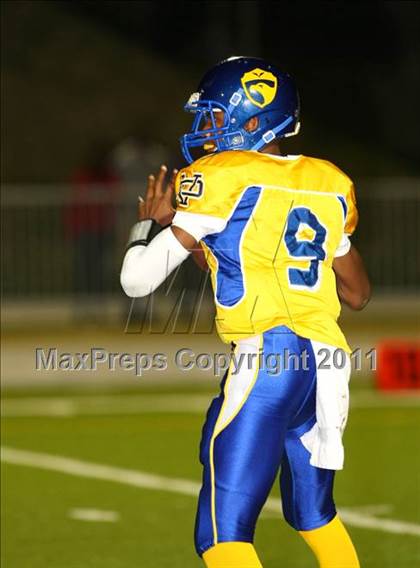 Thumbnail 2 in Verbum Dei vs. Bosco Tech photogallery.