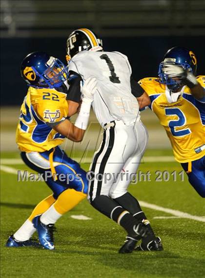 Thumbnail 3 in Verbum Dei vs. Bosco Tech photogallery.