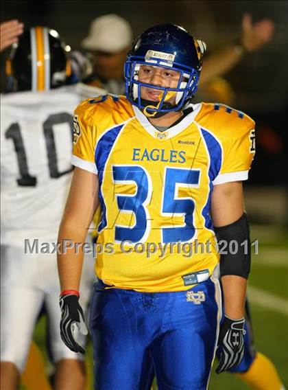 Thumbnail 1 in Verbum Dei vs. Bosco Tech photogallery.