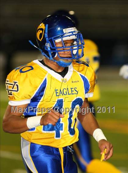 Thumbnail 1 in Verbum Dei vs. Bosco Tech photogallery.