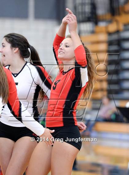 Thumbnail 2 in Carondelet vs. Dublin (Dougherty Valley Tournament) photogallery.