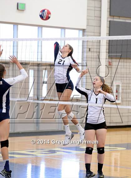 Thumbnail 2 in Carondelet vs. Dublin (Dougherty Valley Tournament) photogallery.