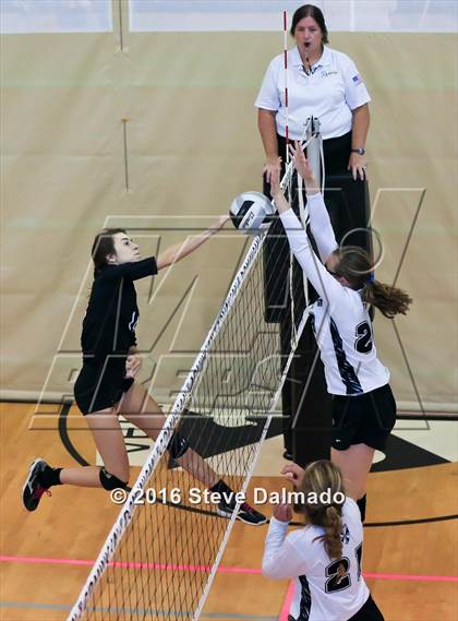 Thumbnail 2 in St. Mary's Dominican vs. St. Thomas Aquinas (Catholic League Tournament) photogallery.