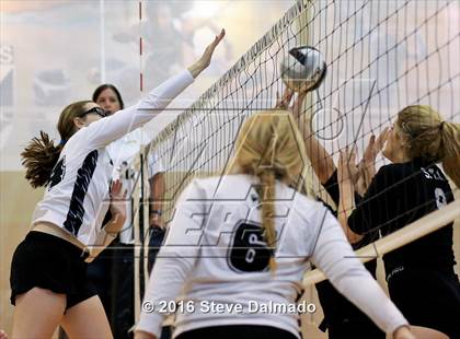 Thumbnail 2 in St. Mary's Dominican vs. St. Thomas Aquinas (Catholic League Tournament) photogallery.