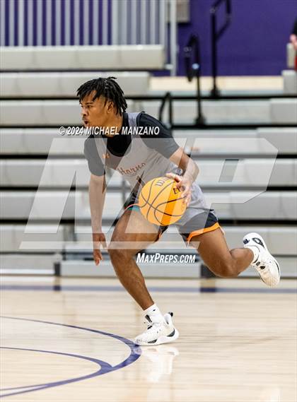 Thumbnail 3 in Fairfax vs. Lanier photogallery.