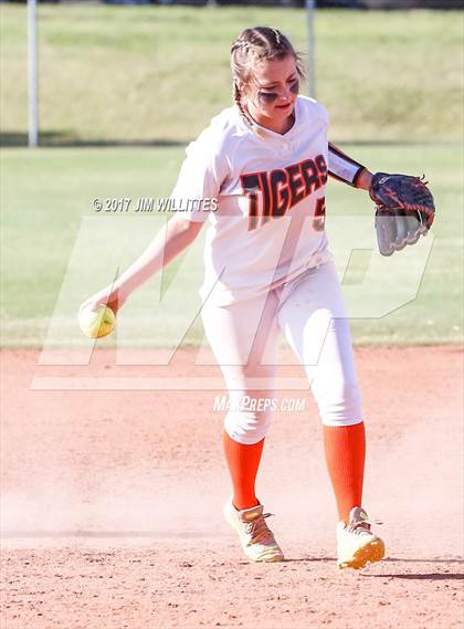 Thumbnail 3 in Show Low vs. Globe (Chandler Prep Softball Classic)  photogallery.