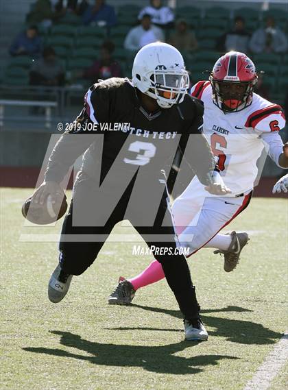 Thumbnail 2 in Clarence @ Hutchinson-Central Tech/Emerson Vo-Tech/City Honors/School of the Arts photogallery.