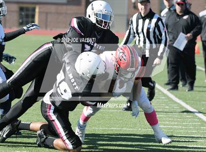 Thumbnail 3 in Clarence @ Hutchinson-Central Tech/Emerson Vo-Tech/City Honors/School of the Arts photogallery.
