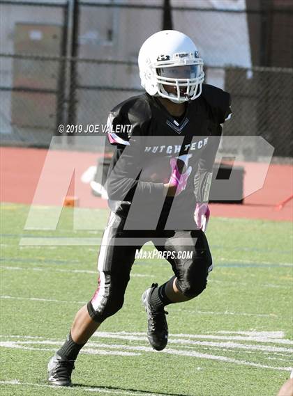 Thumbnail 3 in Clarence @ Hutchinson-Central Tech/Emerson Vo-Tech/City Honors/School of the Arts photogallery.