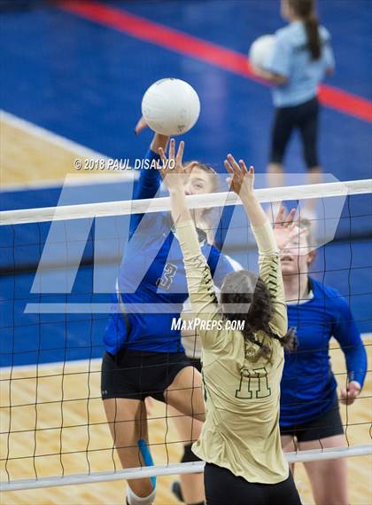 Thumbnail 1 in Resurrection Christian vs. Bishop Machebeuf (CHSAA 3A 3rd Round) photogallery.