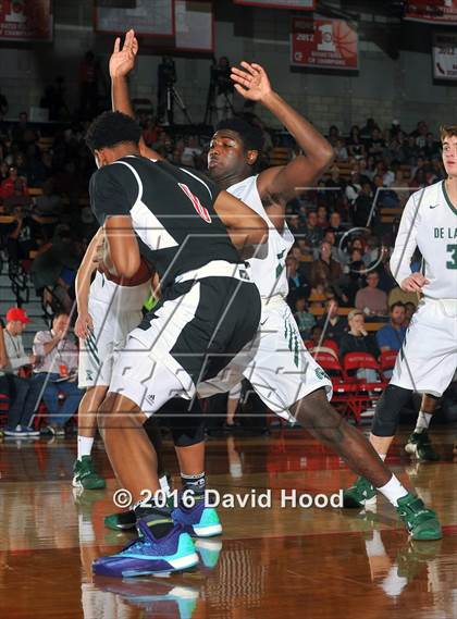 Thumbnail 1 in Centennial vs. De La Salle (Nike Extravaganza) photogallery.
