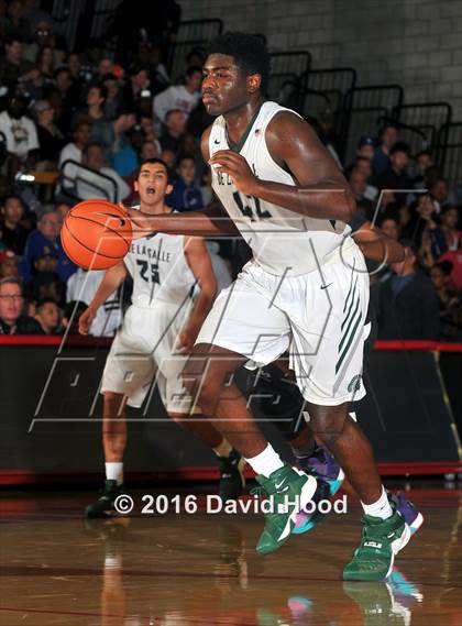 Thumbnail 1 in Centennial vs. De La Salle (Nike Extravaganza) photogallery.
