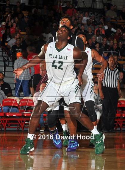 Thumbnail 2 in Centennial vs. De La Salle (Nike Extravaganza) photogallery.