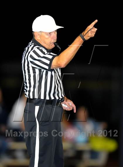 Thumbnail 3 in Charter Oak @ Los Osos photogallery.