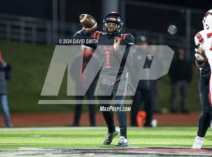 Thumbnail 3 in Nixa vs Lee's Summit North (MSHSAA Class 6 Quarterfinal) photogallery.