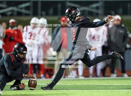 Thumbnail 1 in Nixa vs Lee's Summit North (MSHSAA Class 6 Quarterfinal) photogallery.