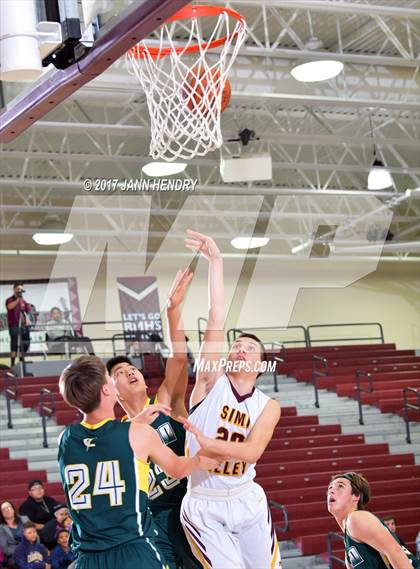 Thumbnail 1 in Edison vs. Simi Valley (Rancho Mirage Holiday Invitational) photogallery.