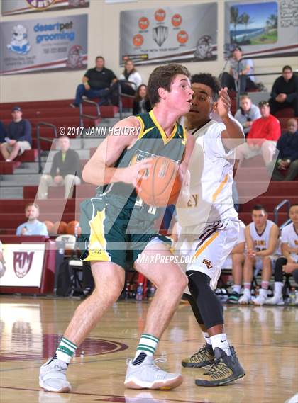 Thumbnail 3 in Edison vs. Simi Valley (Rancho Mirage Holiday Invitational) photogallery.