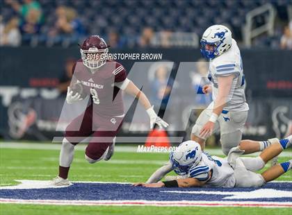Thumbnail 1 in Friendswood vs. Cinco Ranch (UIL 6A Regional Playoff) photogallery.