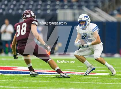 Thumbnail 3 in Friendswood vs. Cinco Ranch (UIL 6A Regional Playoff) photogallery.