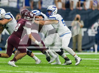Thumbnail 1 in Friendswood vs. Cinco Ranch (UIL 6A Regional Playoff) photogallery.