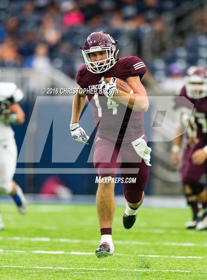 Thumbnail 1 in Friendswood vs. Cinco Ranch (UIL 6A Regional Playoff) photogallery.