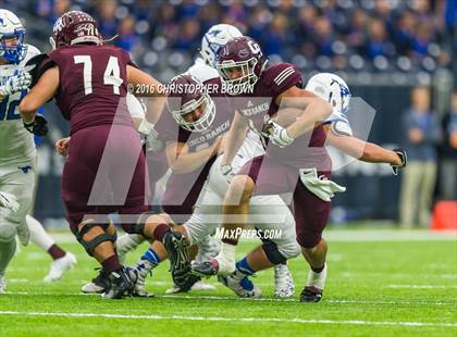 Thumbnail 3 in Friendswood vs. Cinco Ranch (UIL 6A Regional Playoff) photogallery.