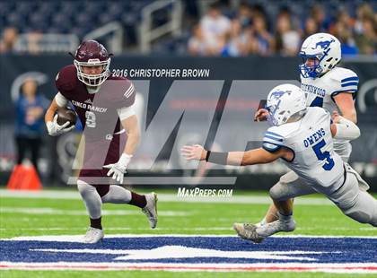 Thumbnail 3 in Friendswood vs. Cinco Ranch (UIL 6A Regional Playoff) photogallery.