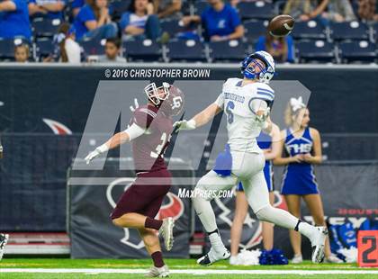 Thumbnail 3 in Friendswood vs. Cinco Ranch (UIL 6A Regional Playoff) photogallery.