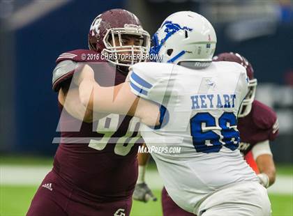 Thumbnail 2 in Friendswood vs. Cinco Ranch (UIL 6A Regional Playoff) photogallery.