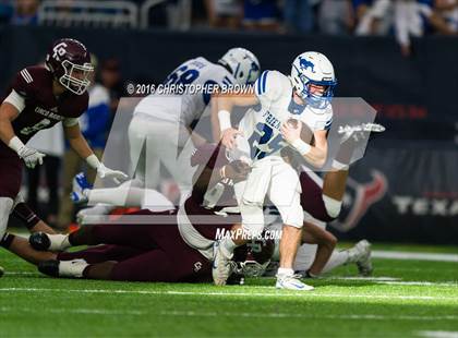 Thumbnail 2 in Friendswood vs. Cinco Ranch (UIL 6A Regional Playoff) photogallery.