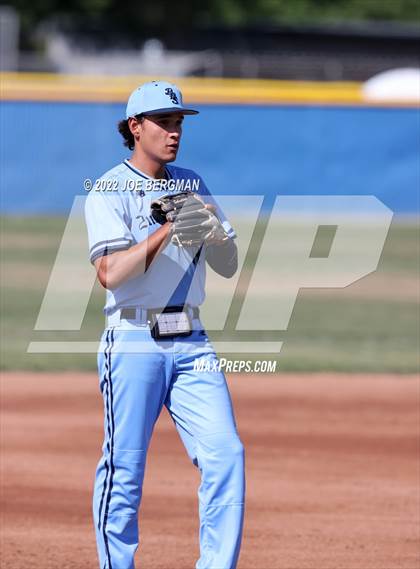 Thumbnail 2 in Frontier @ Bakersfield photogallery.