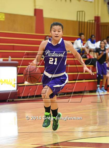Thumbnail 1 in Scotts Valley vs. Piedmont (Cardinal Newman Classic) photogallery.