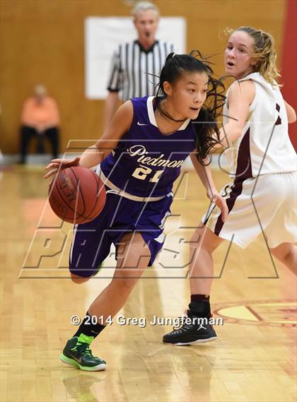 Thumbnail 2 in Scotts Valley vs. Piedmont (Cardinal Newman Classic) photogallery.