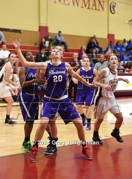 Thumbnail 2 in Scotts Valley vs. Piedmont (Cardinal Newman Classic) photogallery.