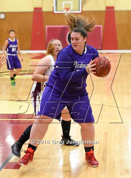 Thumbnail 3 in Scotts Valley vs. Piedmont (Cardinal Newman Classic) photogallery.