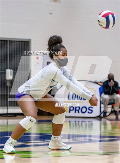 Thumbnail 3 in Cox Mill vs. D.H. Conley (NCHSAA 3A Final) (1 of 2 - the game) photogallery.