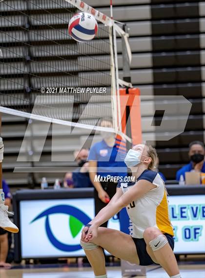 Thumbnail 2 in Cox Mill vs. D.H. Conley (NCHSAA 3A Final) (1 of 2 - the game) photogallery.