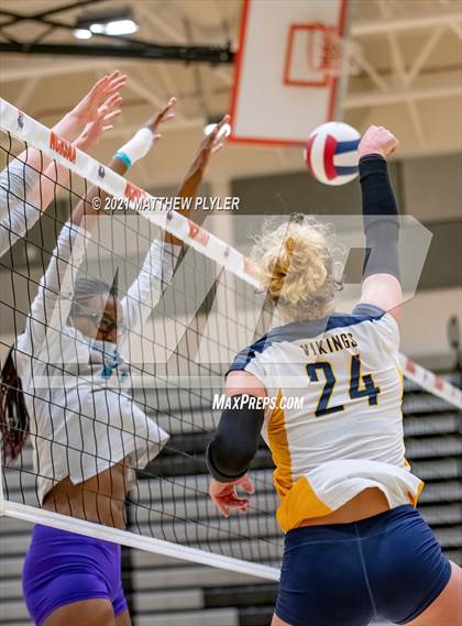 Thumbnail 2 in Cox Mill vs. D.H. Conley (NCHSAA 3A Final) (1 of 2 - the game) photogallery.