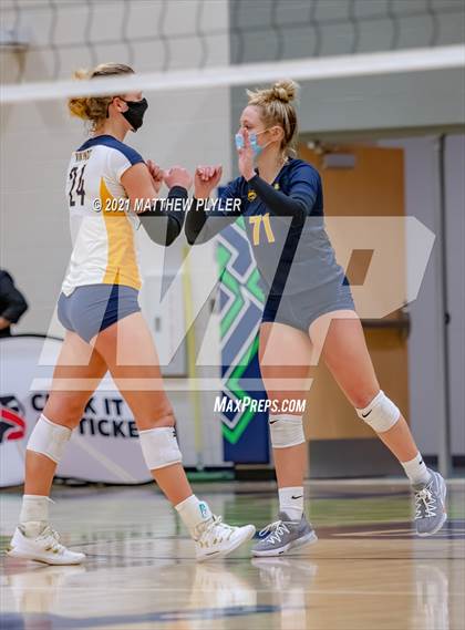 Thumbnail 3 in Cox Mill vs. D.H. Conley (NCHSAA 3A Final) (1 of 2 - the game) photogallery.
