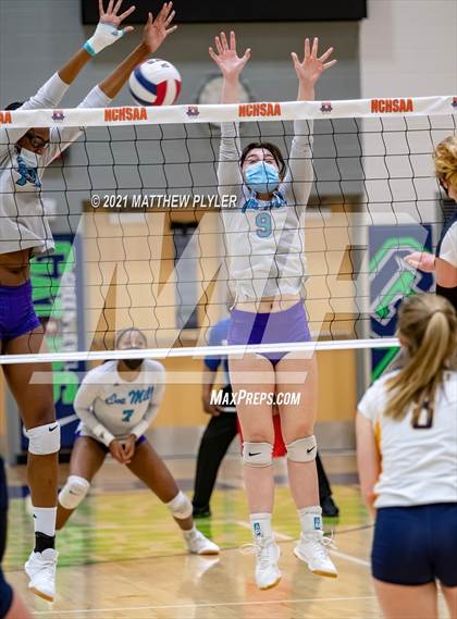 Thumbnail 1 in Cox Mill vs. D.H. Conley (NCHSAA 3A Final) (1 of 2 - the game) photogallery.