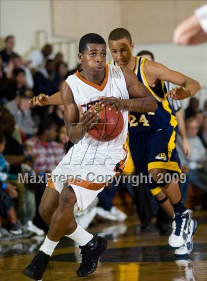 Thumbnail 2 in Turlock vs. Central (Modesto Christian Holiday Hoops)  photogallery.