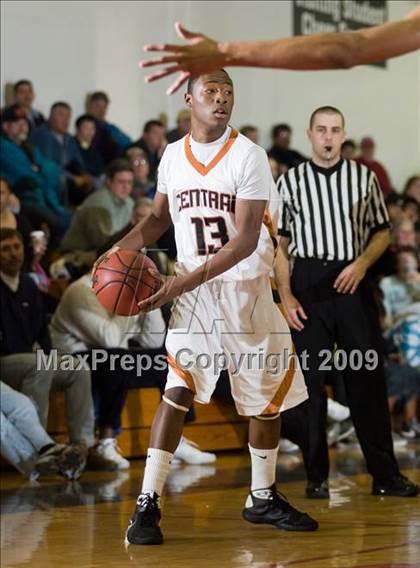 Thumbnail 2 in Turlock vs. Central (Modesto Christian Holiday Hoops)  photogallery.